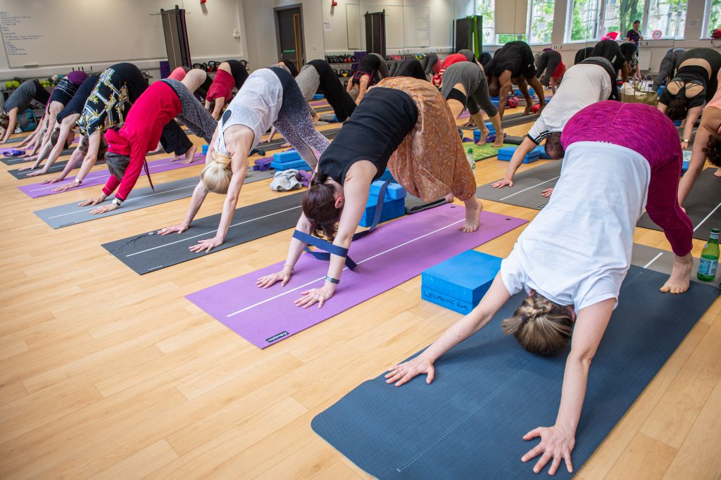 Yoga Simon 